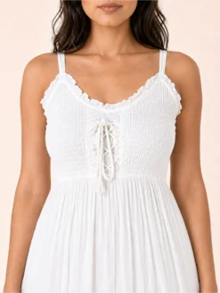 Vestido Blanco Maxi con Corsé Frontal y Bordado