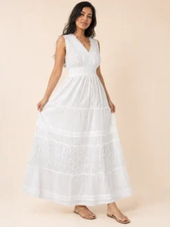 Alternative view of Vestido Blanco Maxi con Escote V y Bordado Inglés