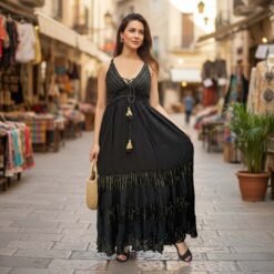 Vestido Negro Elegante con Tiras