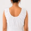 Vestido Blanco Largo con Escote Fruncido y Bordado - Imagen 7