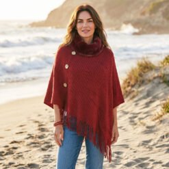 Poncho de lana con cuello efecto piel