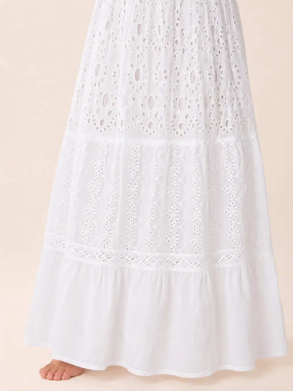 Vestido Blanco de Algodón con Bordado Inglés - Imagen 4