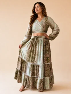 Conjunto Boho Poly Seda Top Cruzado y Falda Larga – Verde Agua