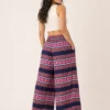 Pantalón Palazzo Boho Estampado Azul y Fucsia – Talla Única - Imagen 3