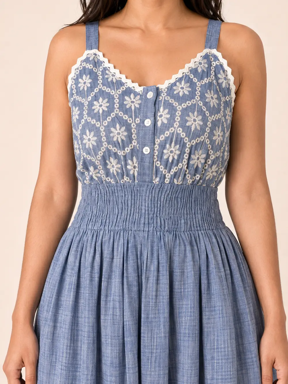 Vestido Largo Azul de Algodón con Bordado Blanco