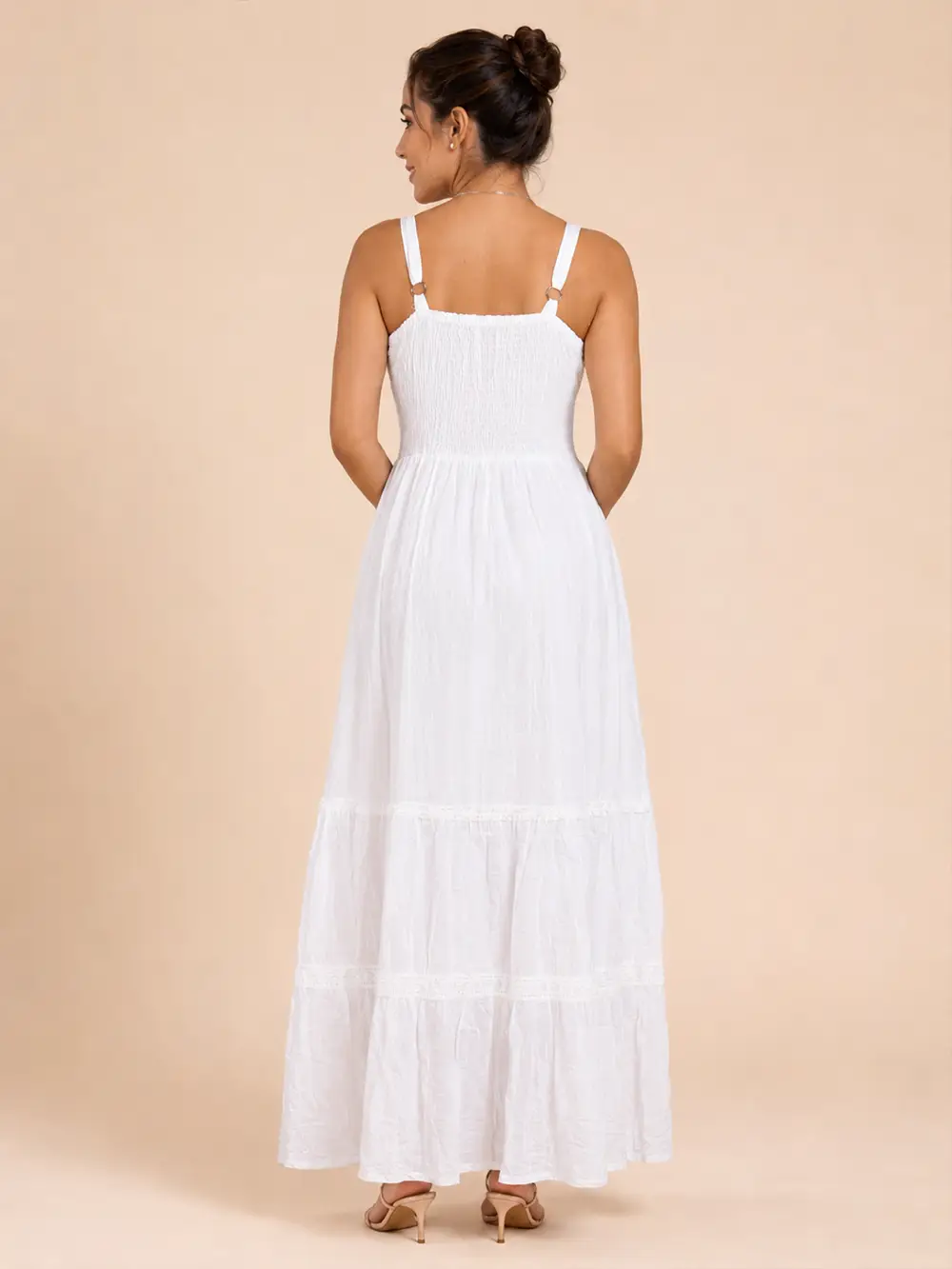 Vestido Blanco Largo Bordado con Cintura Elasticada - Imagen 7