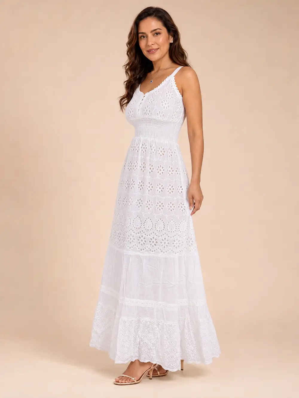 Vestido Blanco Largo Bordado con Cintura Elasticada - Imagen 4