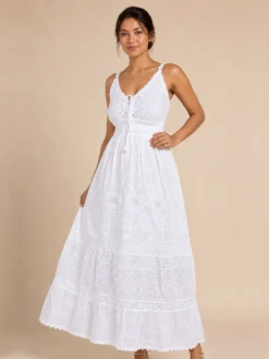 Vestido Maxi Boho Blanco con Bordado Floral – Isidora